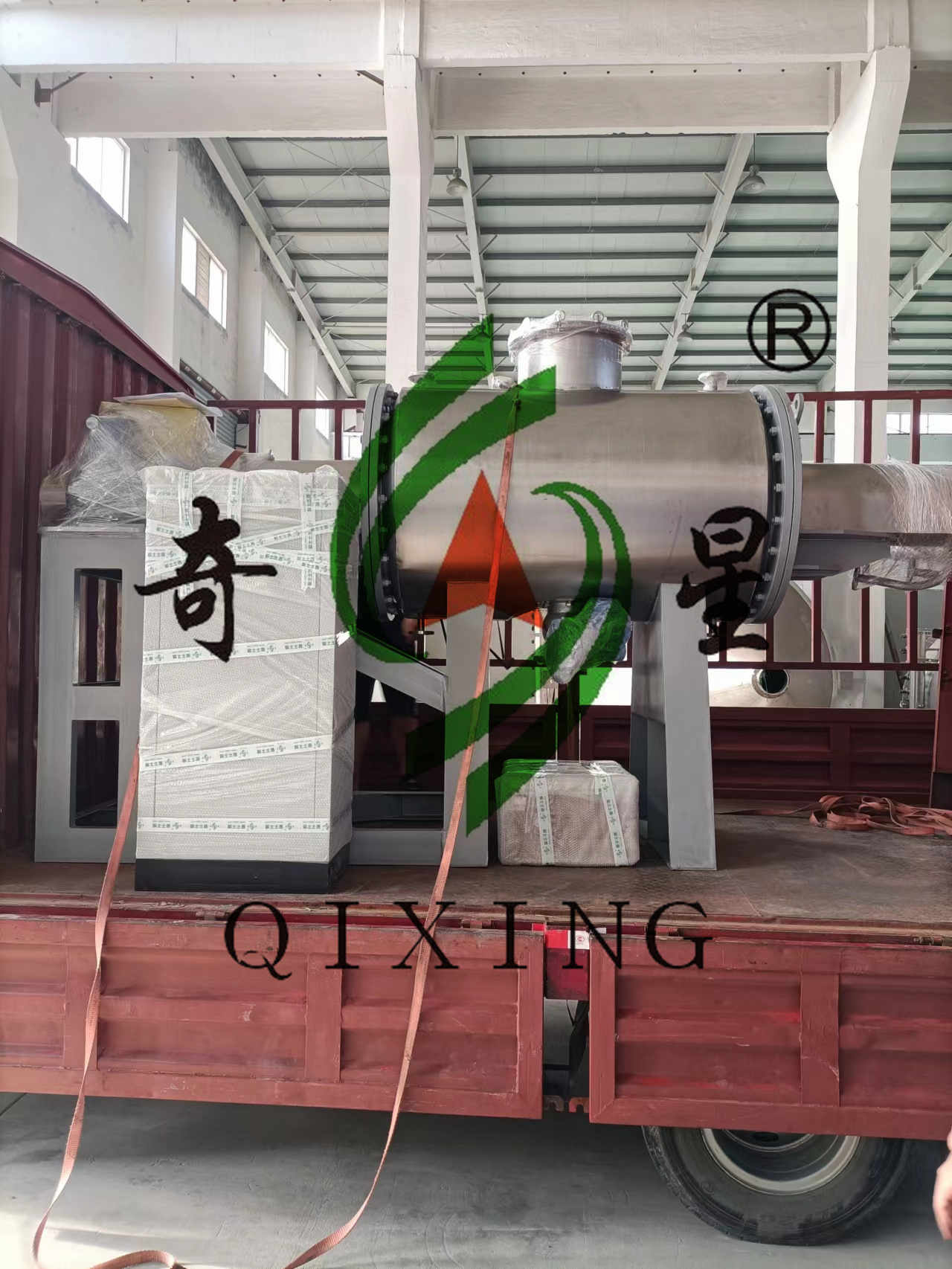 珠海某客戶(hù)在我公司訂購(gòu)的一臺(tái)ZPG-500型耙式真空干燥機(jī)已完成發(fā)貨。